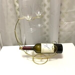 ‼️4/$20‼️ Elegant Gold Wine Holder with Glasses